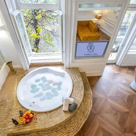 Jacuzzi Basilica View Apartment Budapest